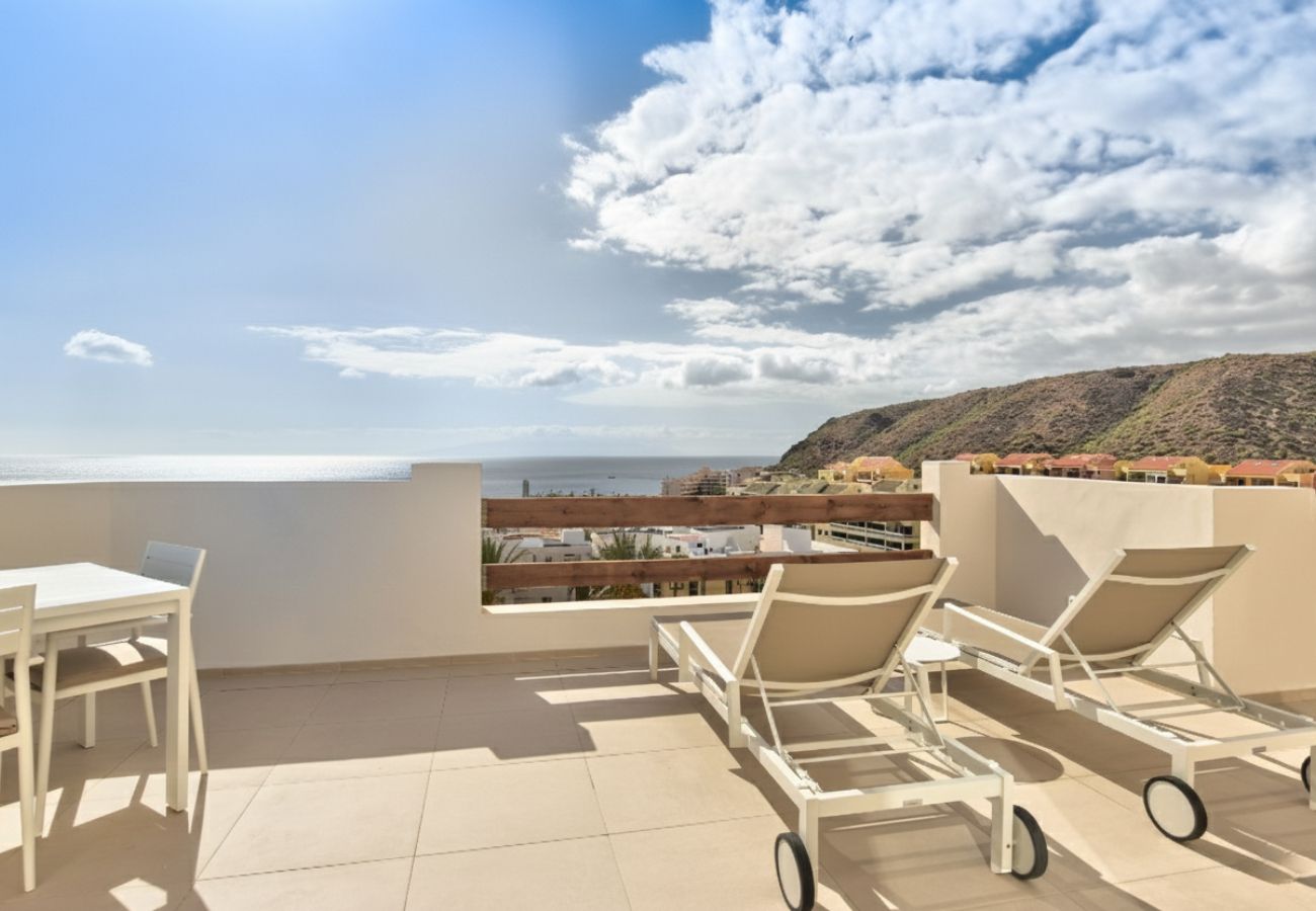 Ferienhaus in Arona -  Colinas - Tinerfe 3.4 DELUXE SEA VIEW & JACUZZI 3B