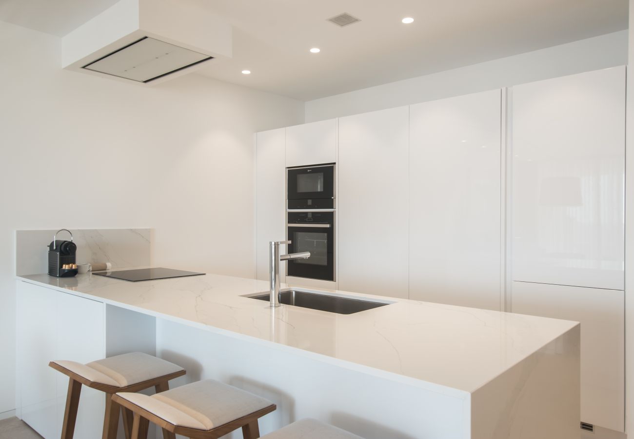 Fully equipped kitchen open to the living room