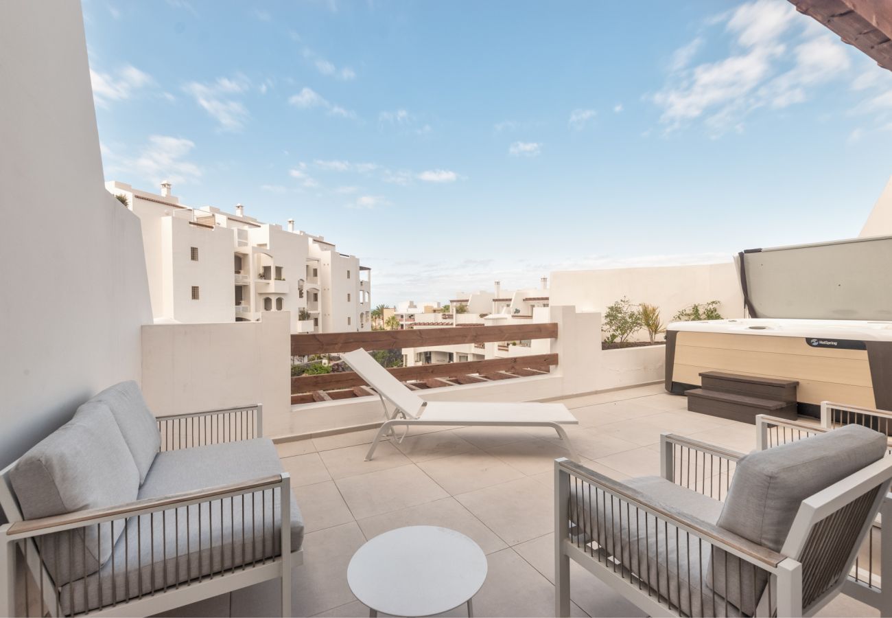 Rooftop jacuzzi chill out area