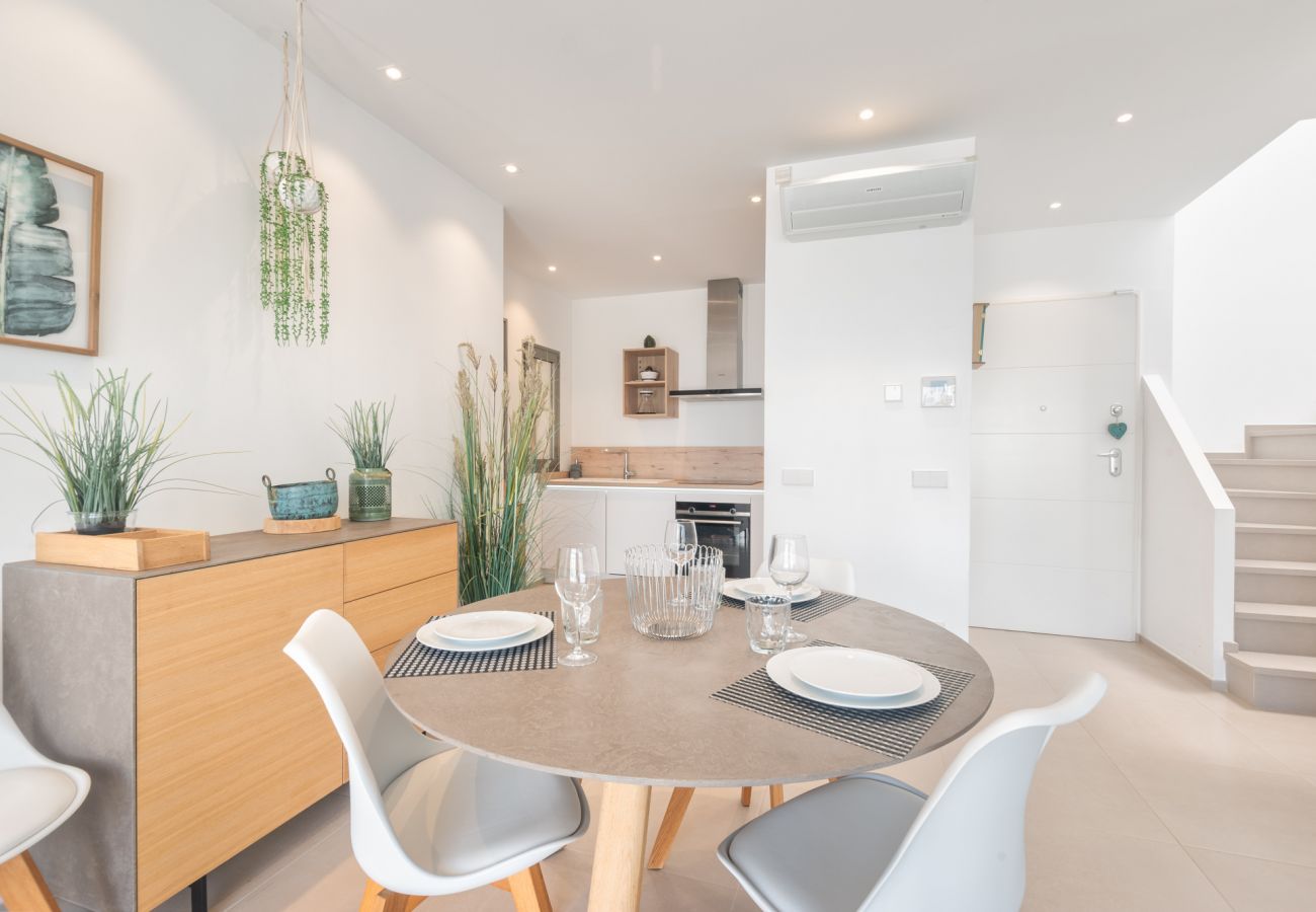 Beautiful spacious living room dining room