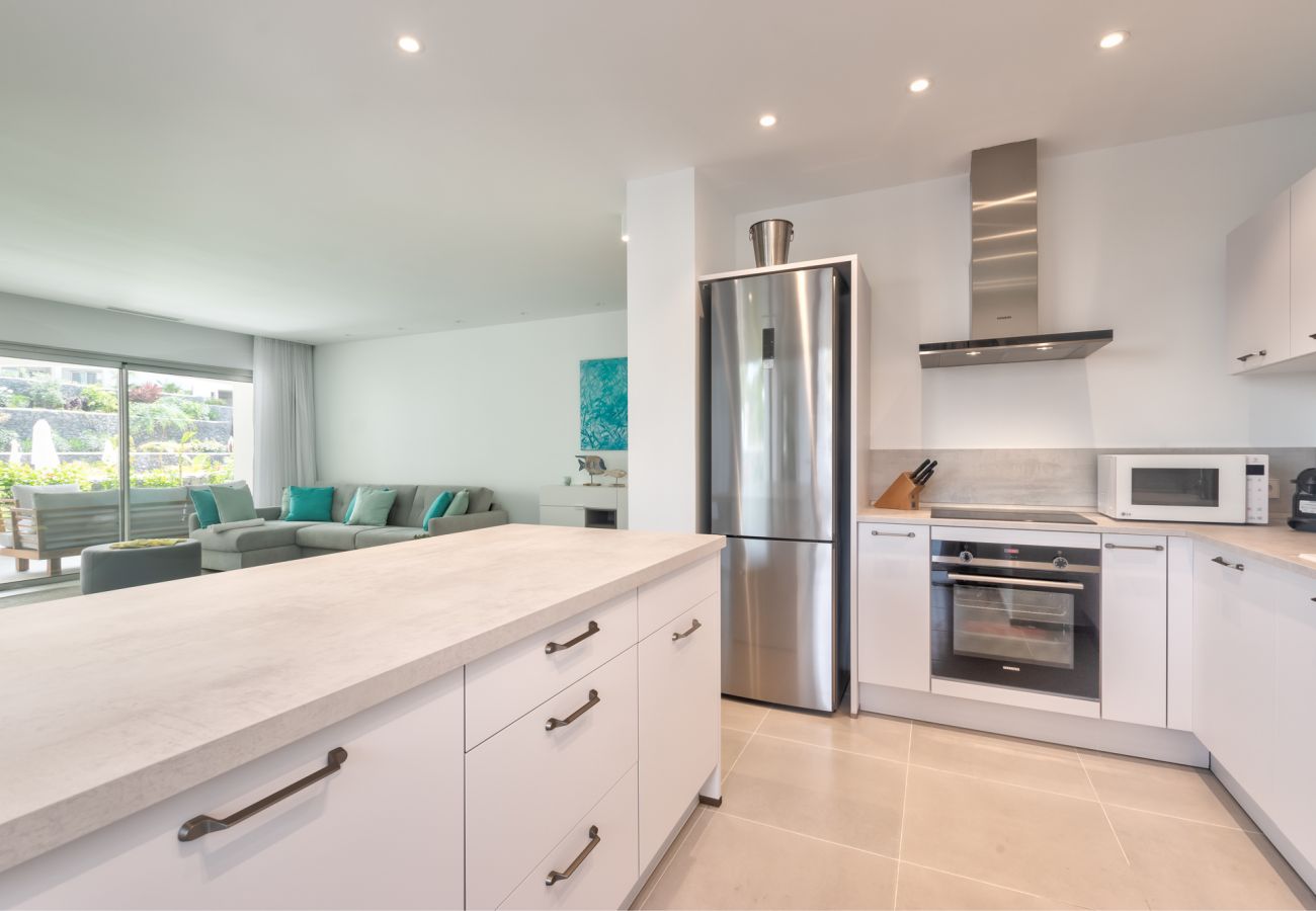 Fully equipped kitchen open to the living room