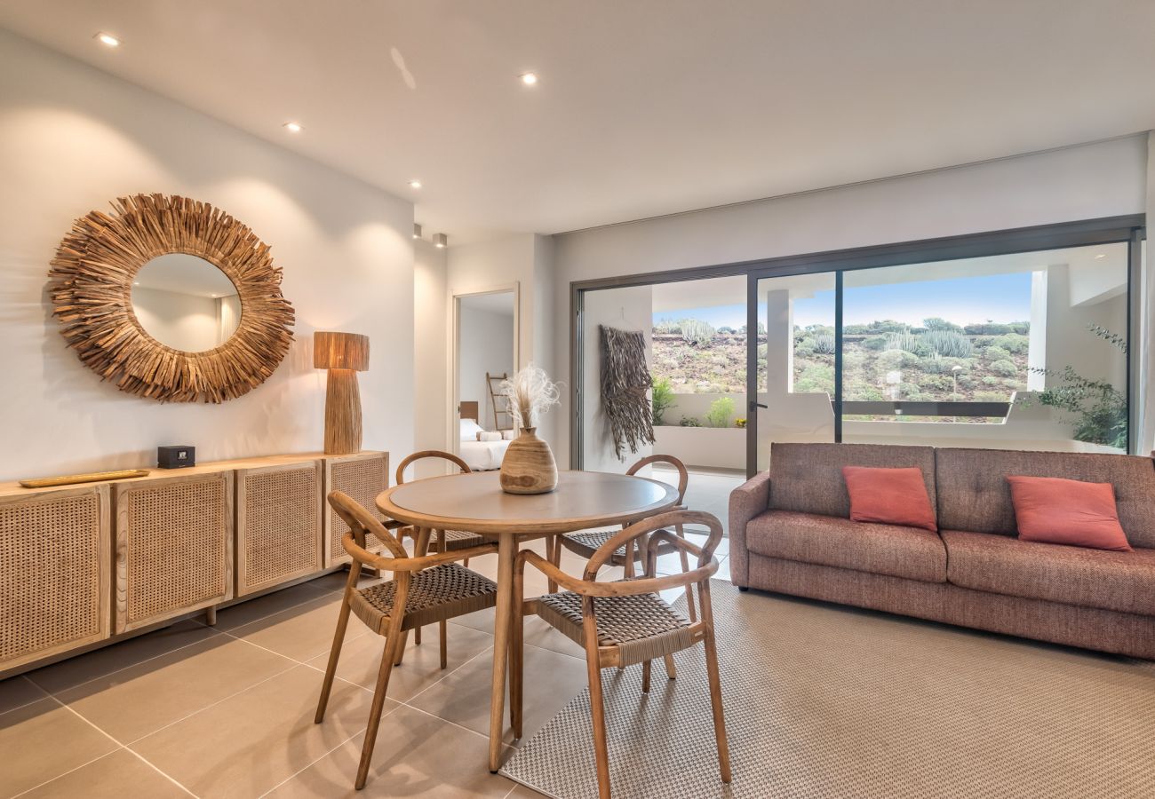 Beautiful spacious living room dining room