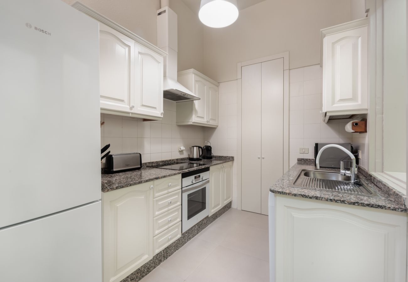 modern, bright and fully equipped kitchen