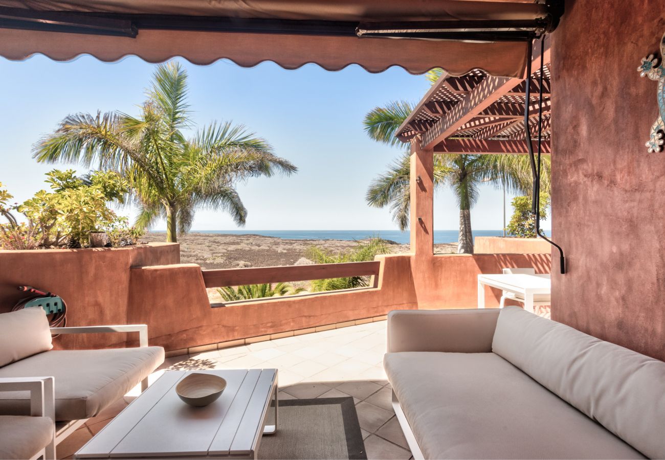 Grande terrasse vue sur la mer